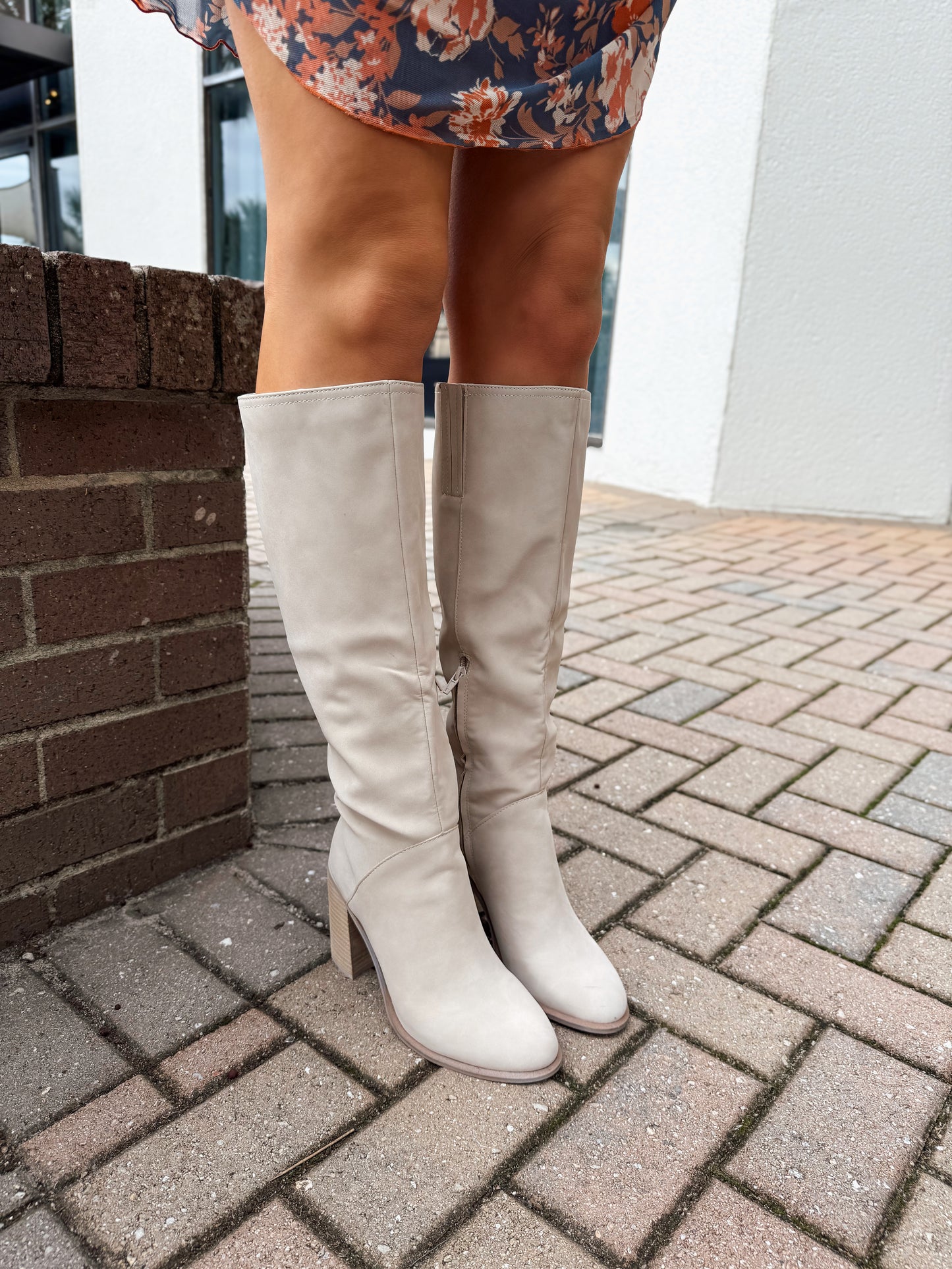 The Shiloh Boots: Light Grey